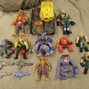 Small soldiers action figures
